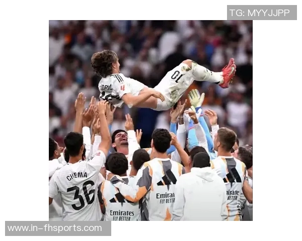 亚沙里赞美莫德里奇：与传奇球员同场竞技的珍贵体验